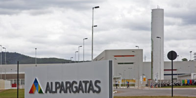 Alpargatas (ALPA4) reverte prejuízo com lucro líquido de R$ 2,1 mi