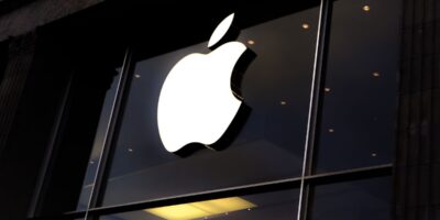 Apple (AAPL34) caminha para nova máxima histórica após mostrar iPhone turbinado com IA