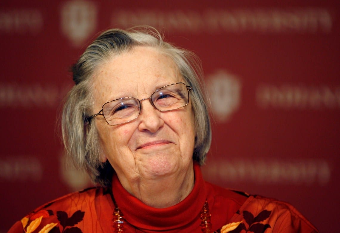 Elinor Ostrom é A Primeira Mulher A Receber O Nobel De Economia