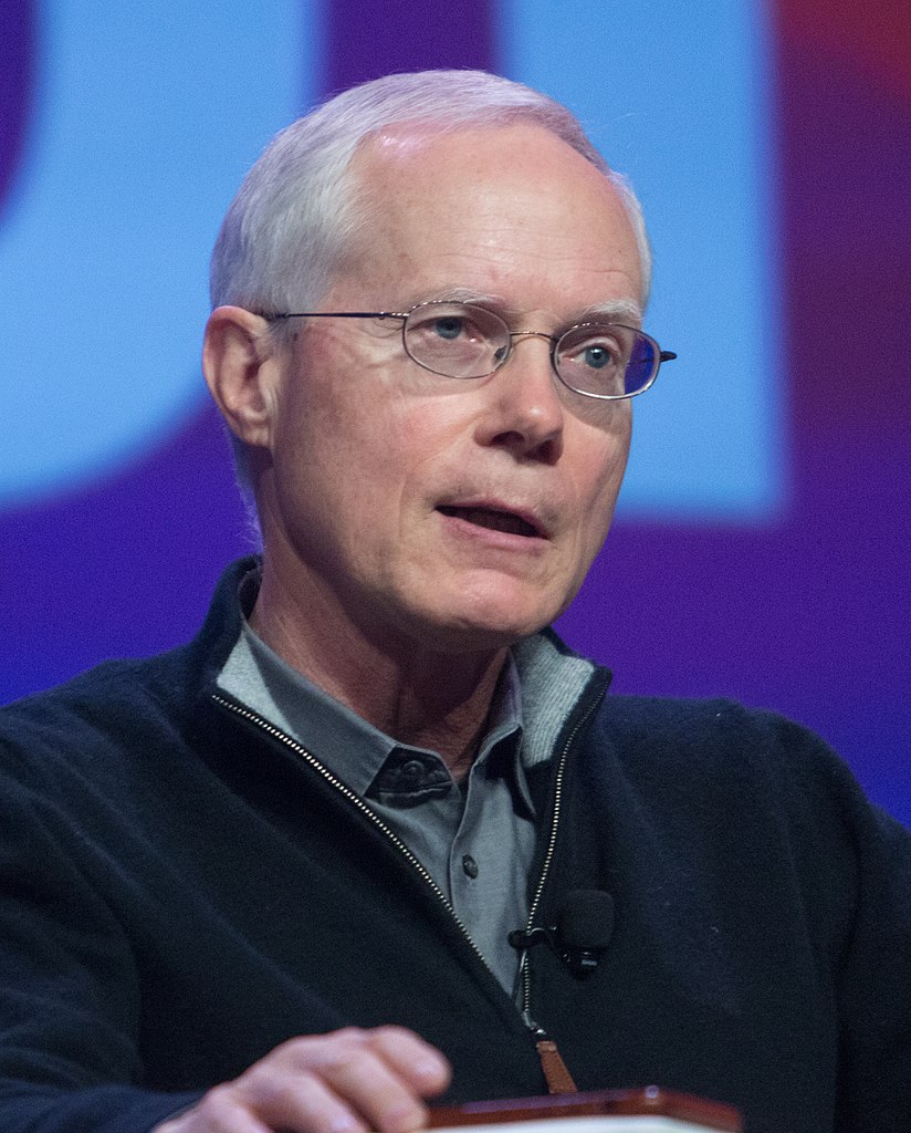 Scott Cook é bilionário e co-fundador da multinacional Intuit